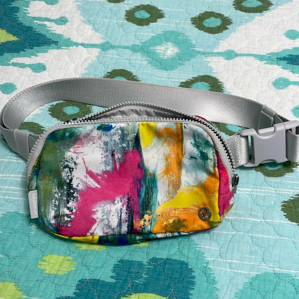 Lululemon Belt bag